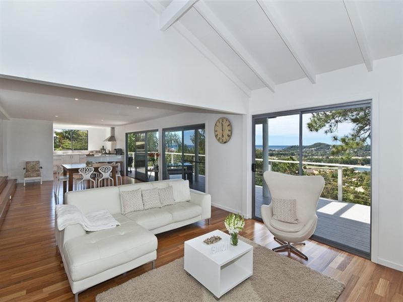 74 Doubleview Drive, Elanora QLD 4221