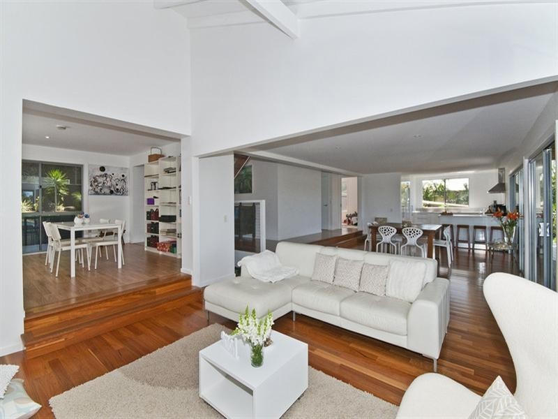 74 Doubleview Drive, Elanora QLD 4221