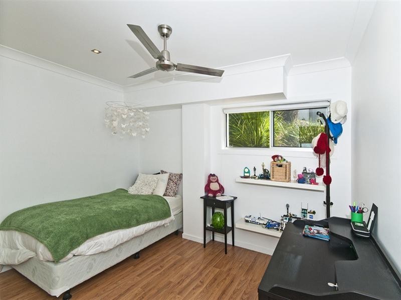 74 Doubleview Drive, Elanora QLD 4221