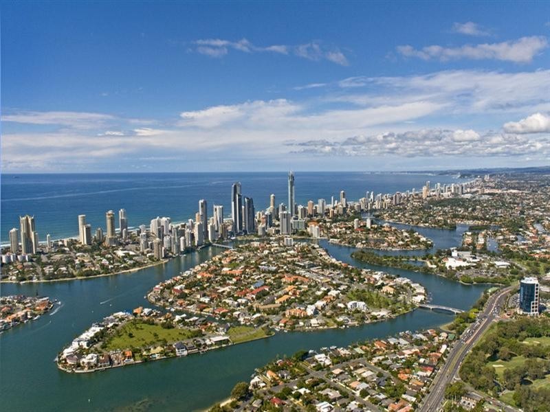 213 Stanhill Drive, Chevron Island QLD 4217