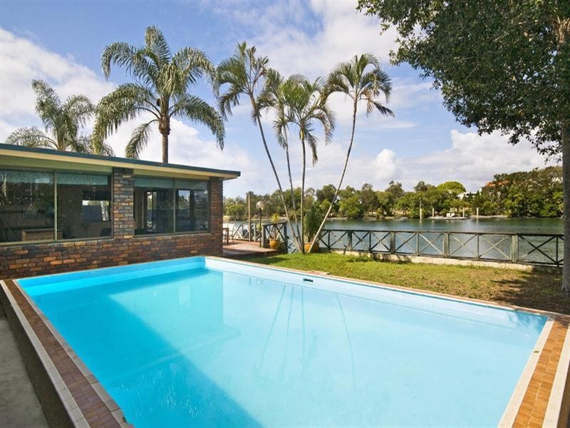 213 Stanhill Drive, Chevron Island QLD 4217
