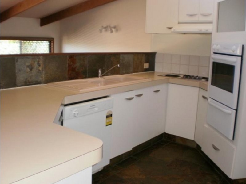 22 Bronzewing Close, Elanora QLD 4221