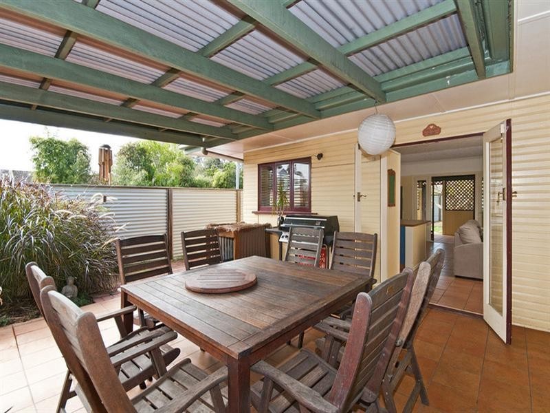 141 Laguna Avenue, Palm Beach QLD 4221