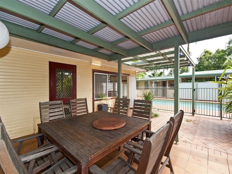 141 Laguna Avenue, Palm Beach QLD 4221