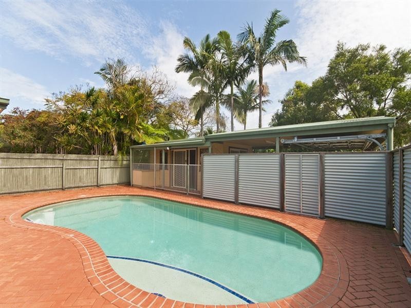 141 Laguna Avenue, Palm Beach QLD 4221