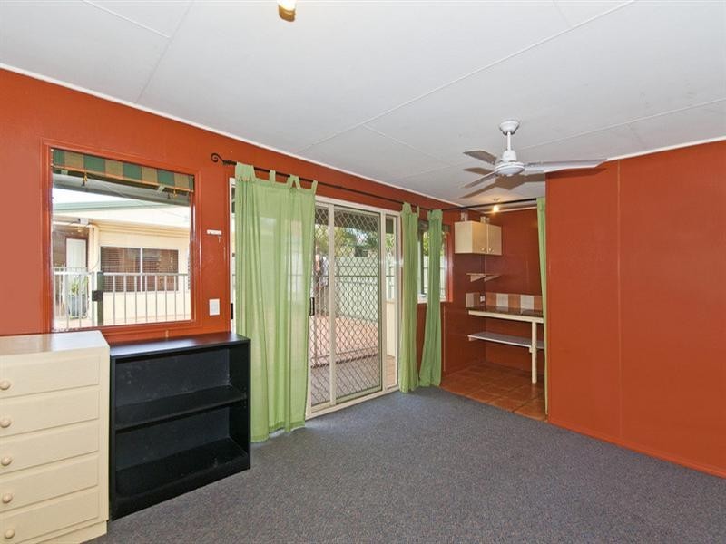 141 Laguna Avenue, Palm Beach QLD 4221