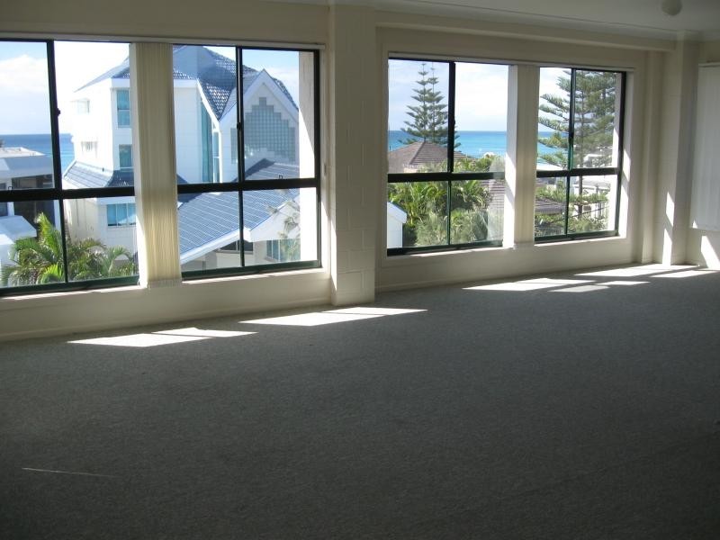 6/1045 Gold Coast Highway, Palm Beach QLD 4221