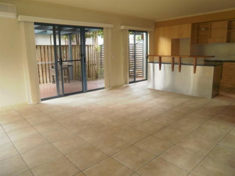 1/11 Leyte Avenue, Palm Beach QLD 4221