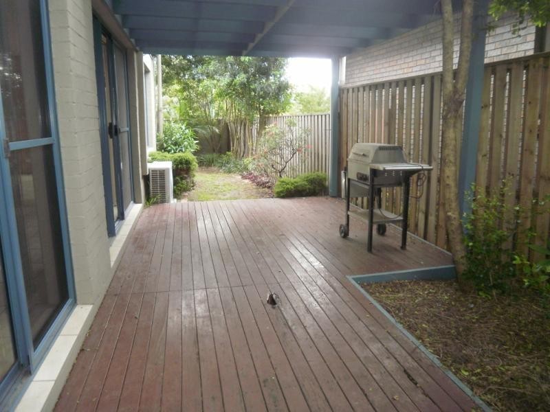 1/11 Leyte Avenue, Palm Beach QLD 4221