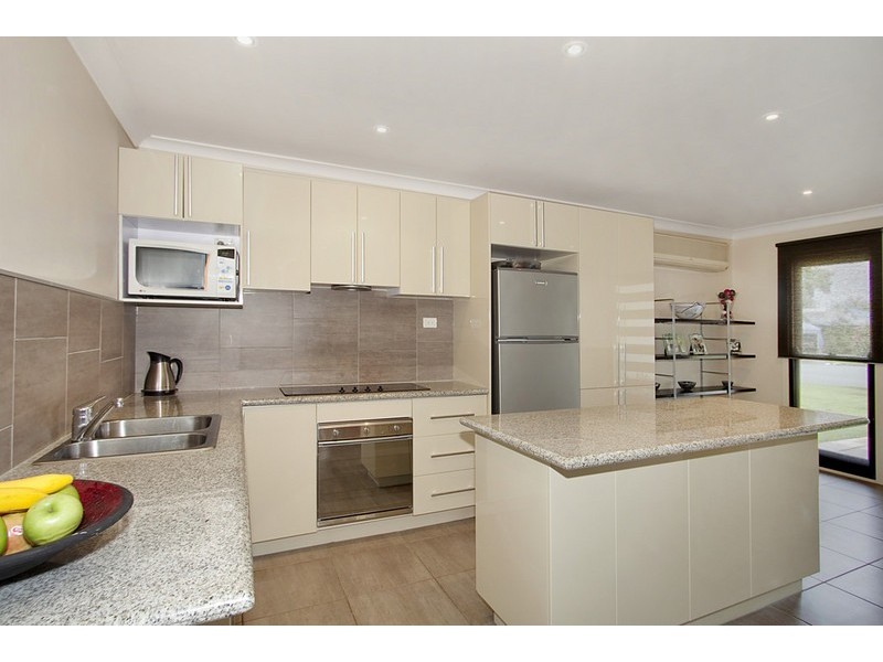 8 Celtis Court, Palm Beach QLD 4221