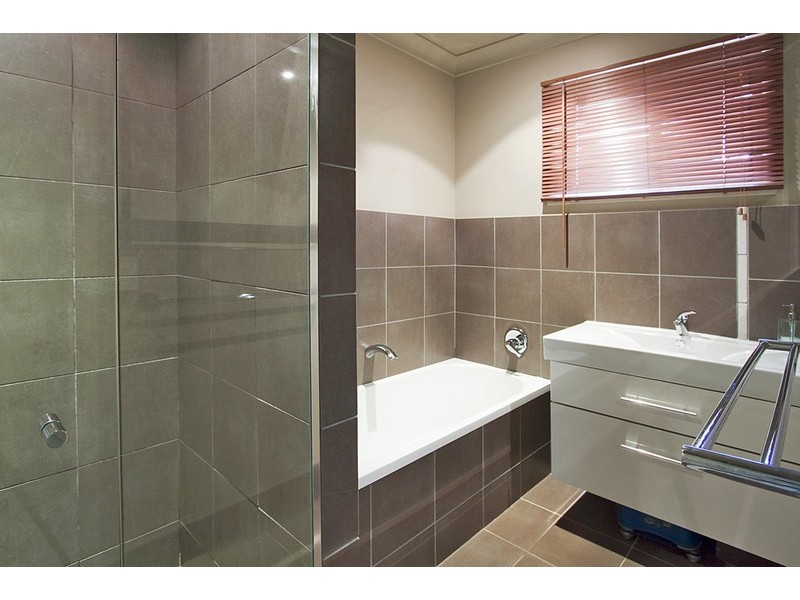 8 Celtis Court, Palm Beach QLD 4221