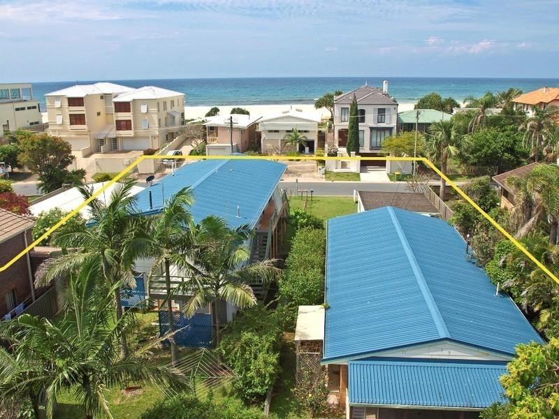 38 Jefferson Lane, Palm Beach QLD 4221