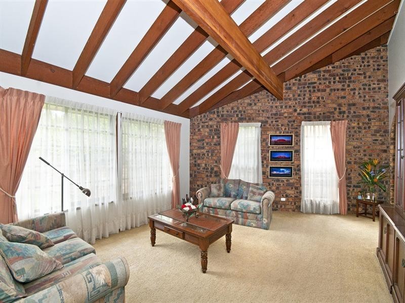 50 Bronzewing Close, Elanora QLD 4221