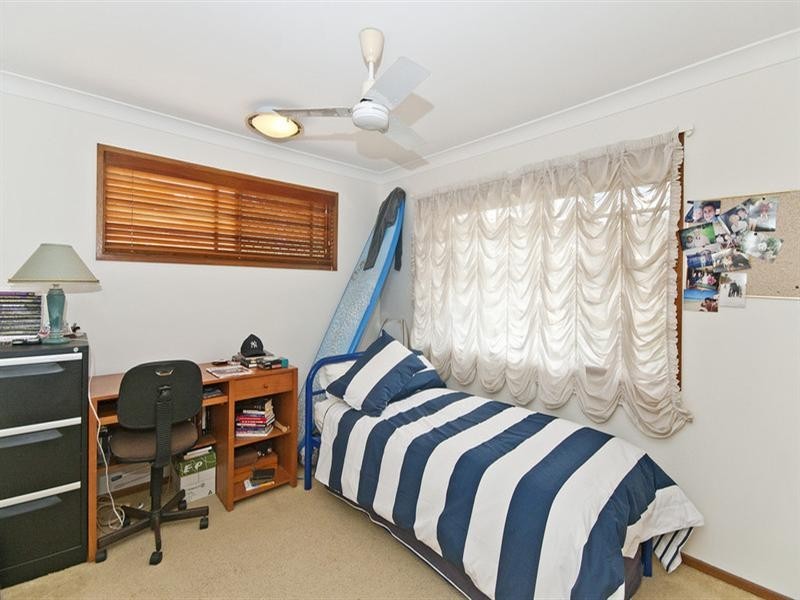 50 Bronzewing Close, Elanora QLD 4221