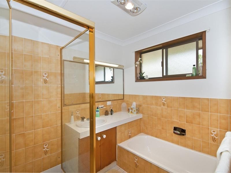 50 Bronzewing Close, Elanora QLD 4221