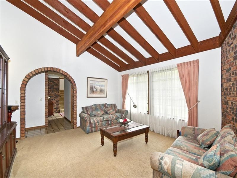 50 Bronzewing Close, Elanora QLD 4221