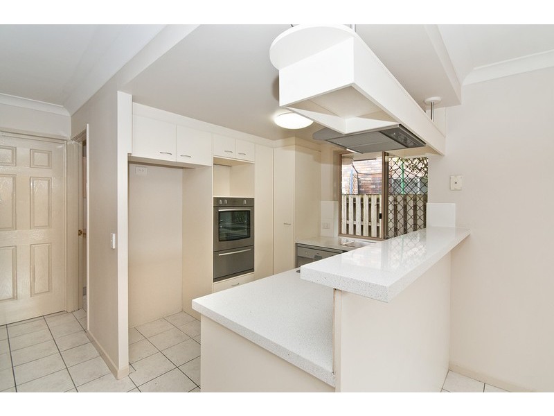 2/6-8 Cupania Place, Elanora QLD 4221