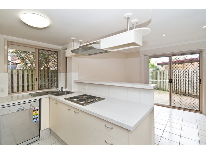 2/6-8 Cupania Place, Elanora QLD 4221