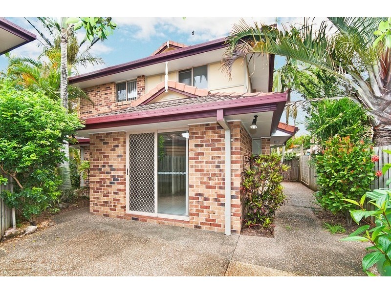 2/6-8 Cupania Place, Elanora QLD 4221