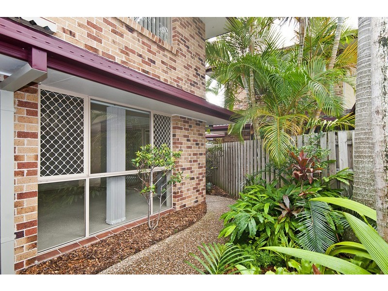 2/6-8 Cupania Place, Elanora QLD 4221