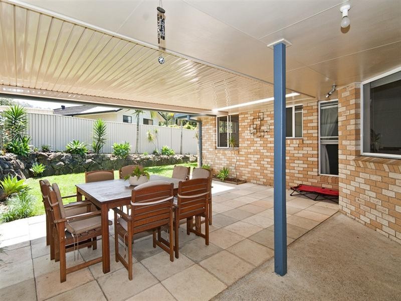 100 Ware Drive, Currumbin Waters QLD 4223