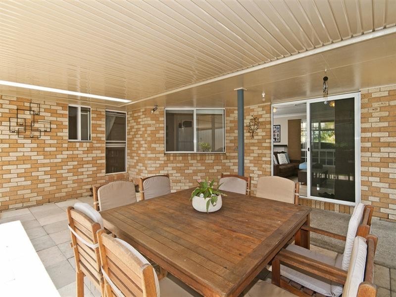 100 Ware Drive, Currumbin Waters QLD 4223