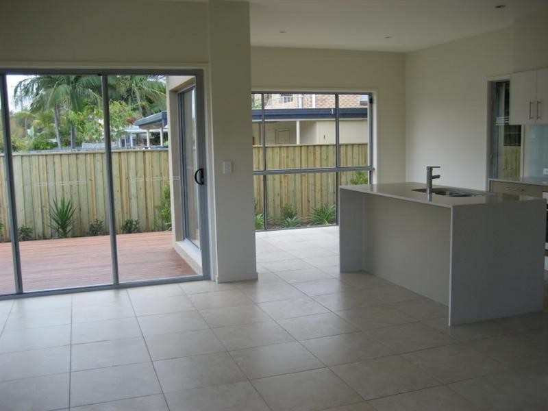 1/27 Twenty Sixth Avenue, Palm Beach QLD 4221