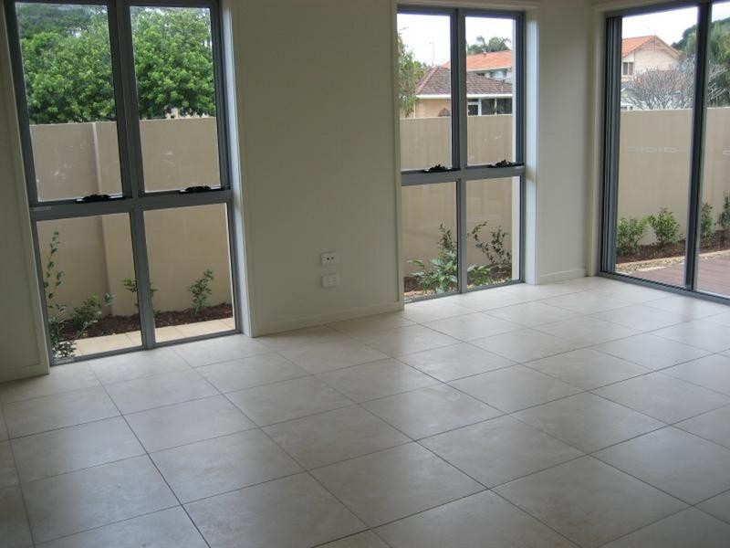 1/27 Twenty Sixth Avenue, Palm Beach QLD 4221