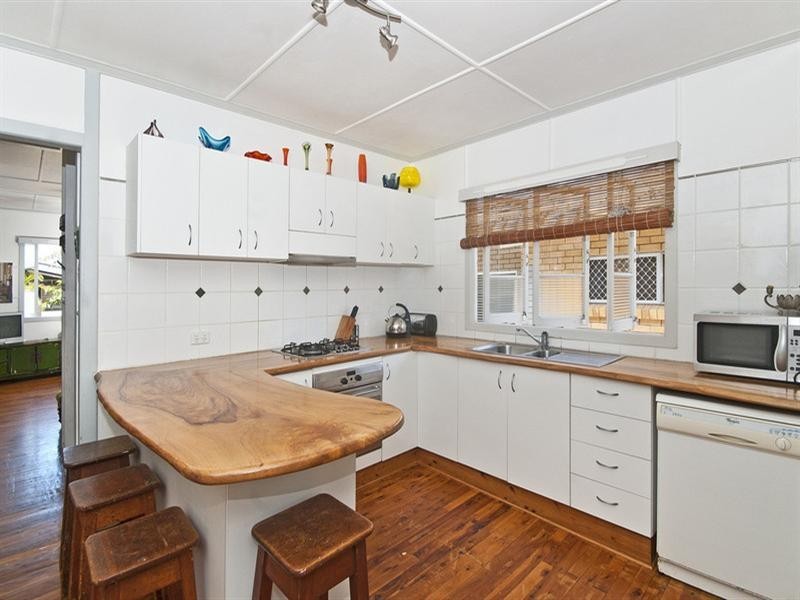 19 Fourteenth Avenue, Palm Beach QLD 4221