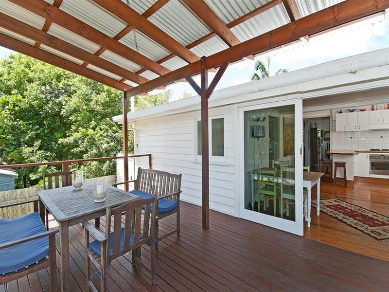 19 Fourteenth Avenue, Palm Beach QLD 4221