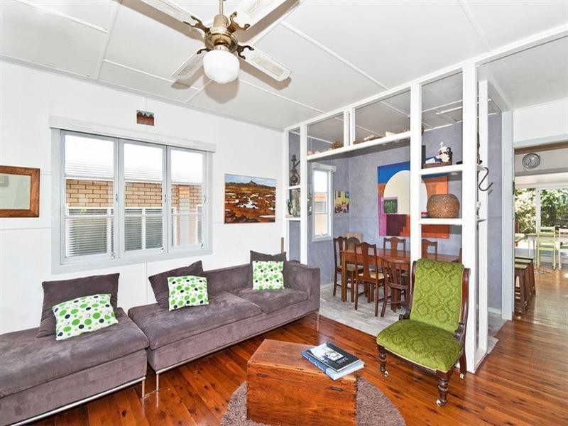 19 Fourteenth Avenue, Palm Beach QLD 4221