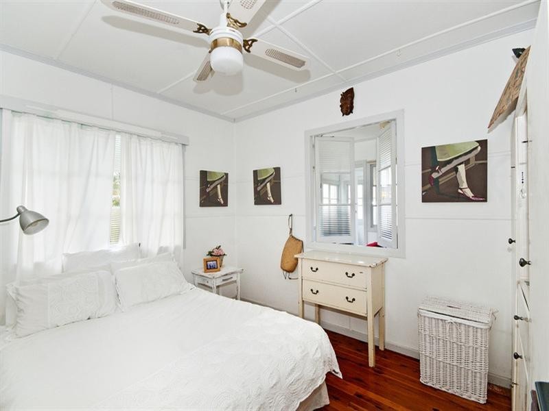 19 Fourteenth Avenue, Palm Beach QLD 4221