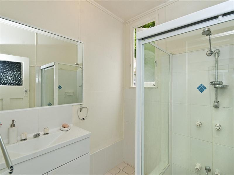 90 Seagull Avenue, Mermaid Beach QLD 4218