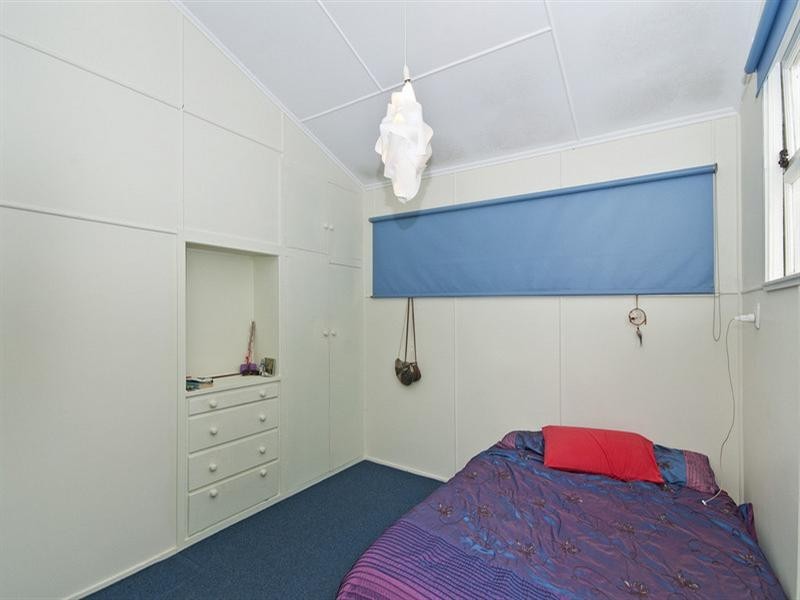 90 Seagull Avenue, Mermaid Beach QLD 4218