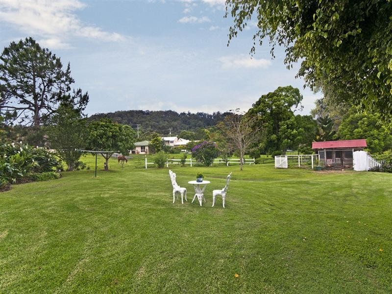 35 Valley Drive, Tallebudgera QLD 4228