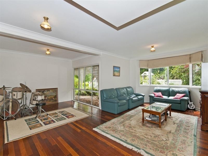 35 Valley Drive, Tallebudgera QLD 4228
