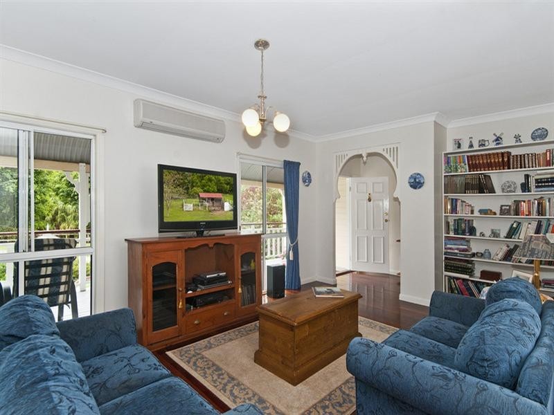 35 Valley Drive, Tallebudgera QLD 4228