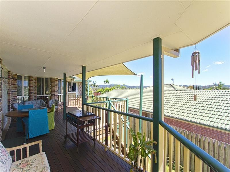 18 Hibertia Avenue, Elanora QLD 4221