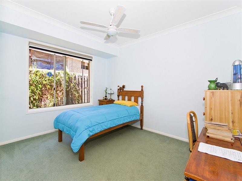 18 Hibertia Avenue, Elanora QLD 4221