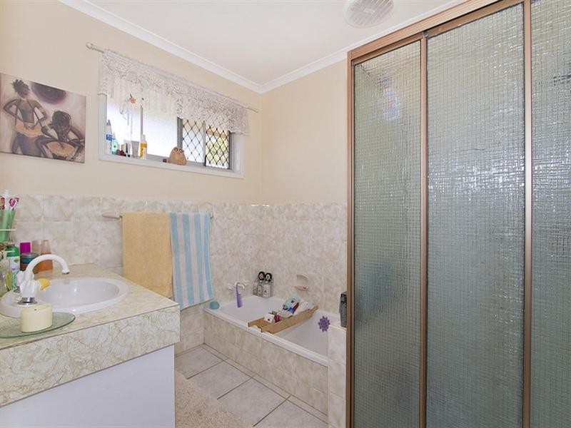 14 Spindle Street, Palm Beach QLD 4221