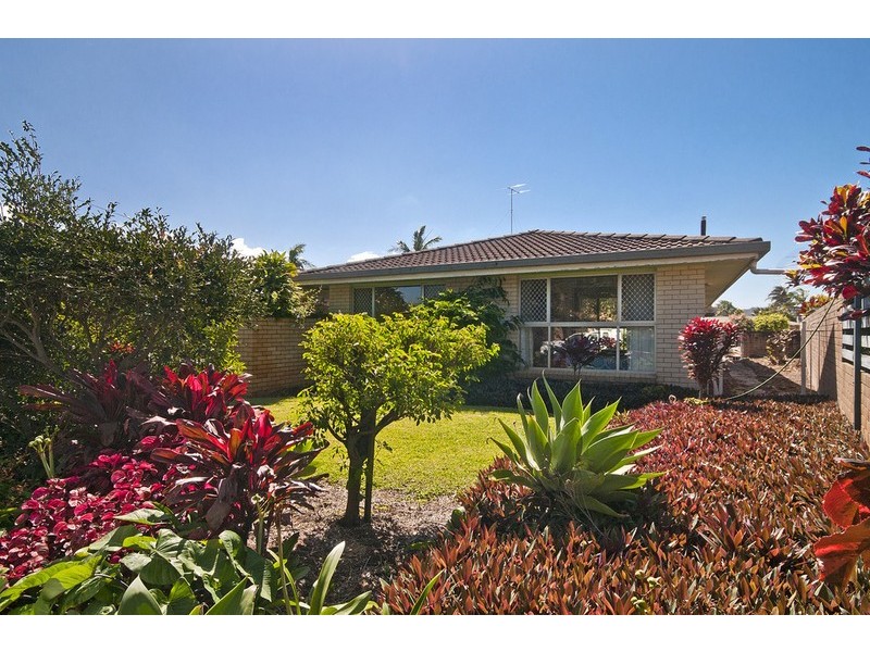 11 Marlin Court, Palm Beach QLD 4221