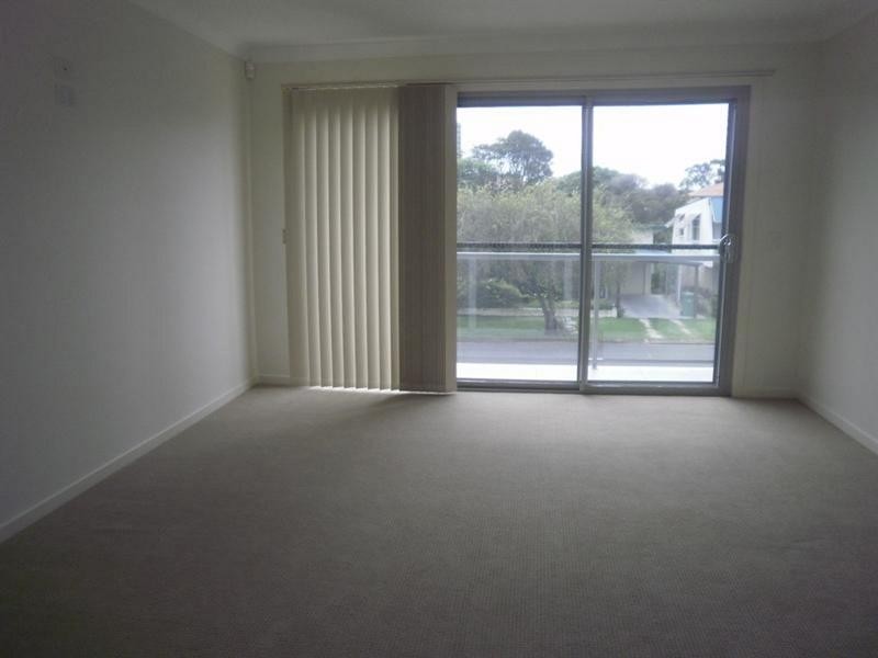 2/98 Leyte Avenue, Palm Beach QLD 4221