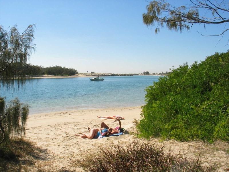 2/98 Leyte Avenue, Palm Beach QLD 4221