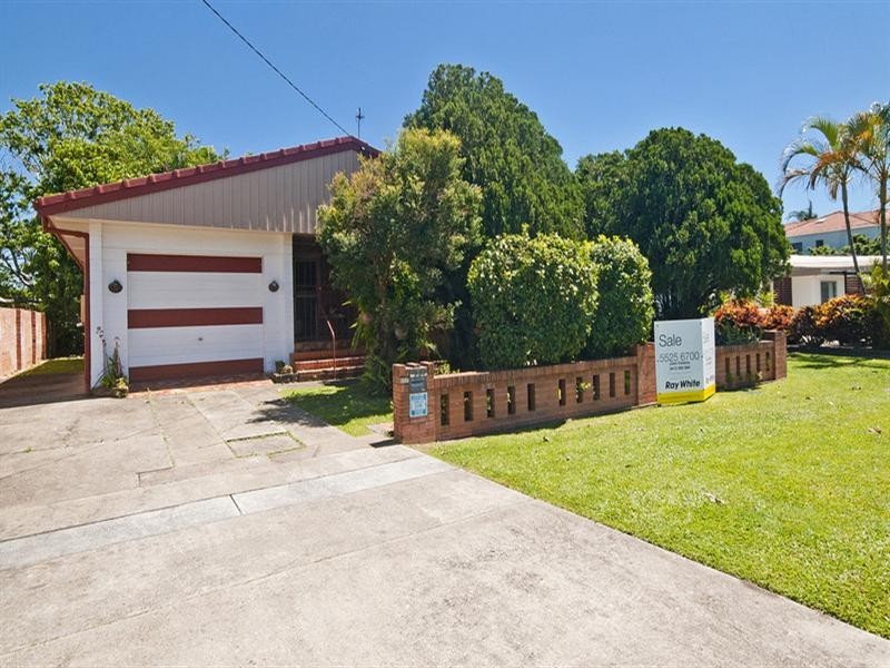 60 Laguna Avenue, Palm Beach QLD 4221