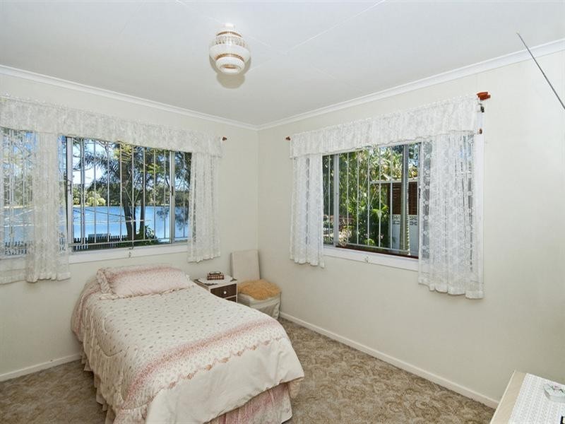 60 Laguna Avenue, Palm Beach QLD 4221