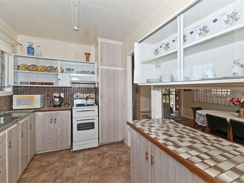 60 Laguna Avenue, Palm Beach QLD 4221