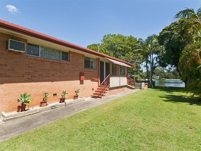 60 Laguna Avenue, Palm Beach QLD 4221