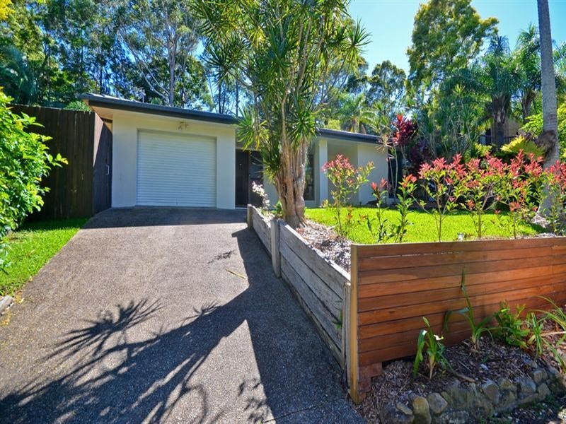 16 Fatsia Court, Elanora QLD 4221