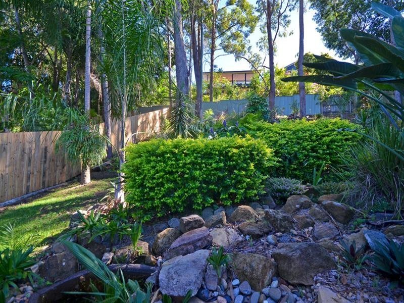 16 Fatsia Court, Elanora QLD 4221