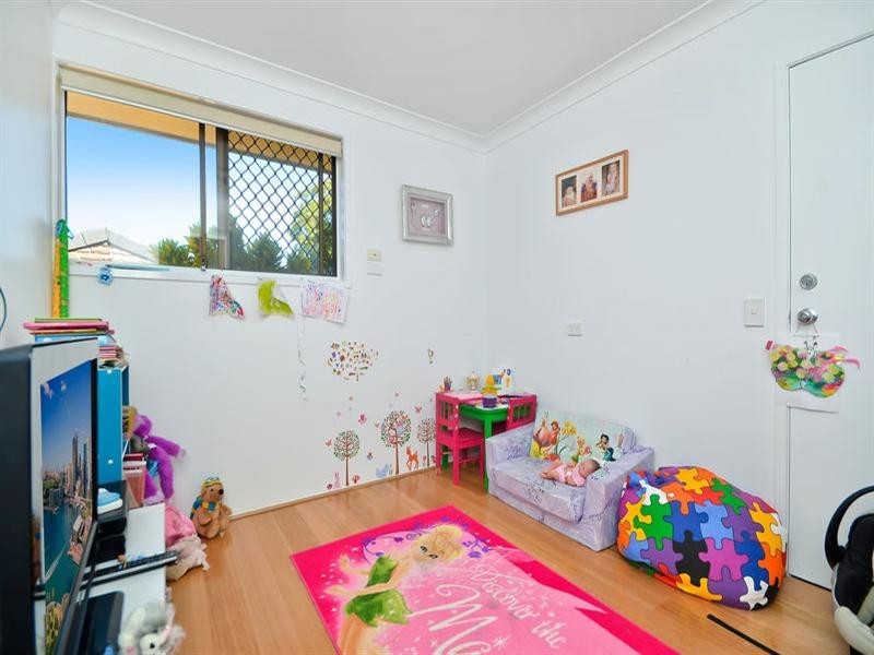 16 Fatsia Court, Elanora QLD 4221